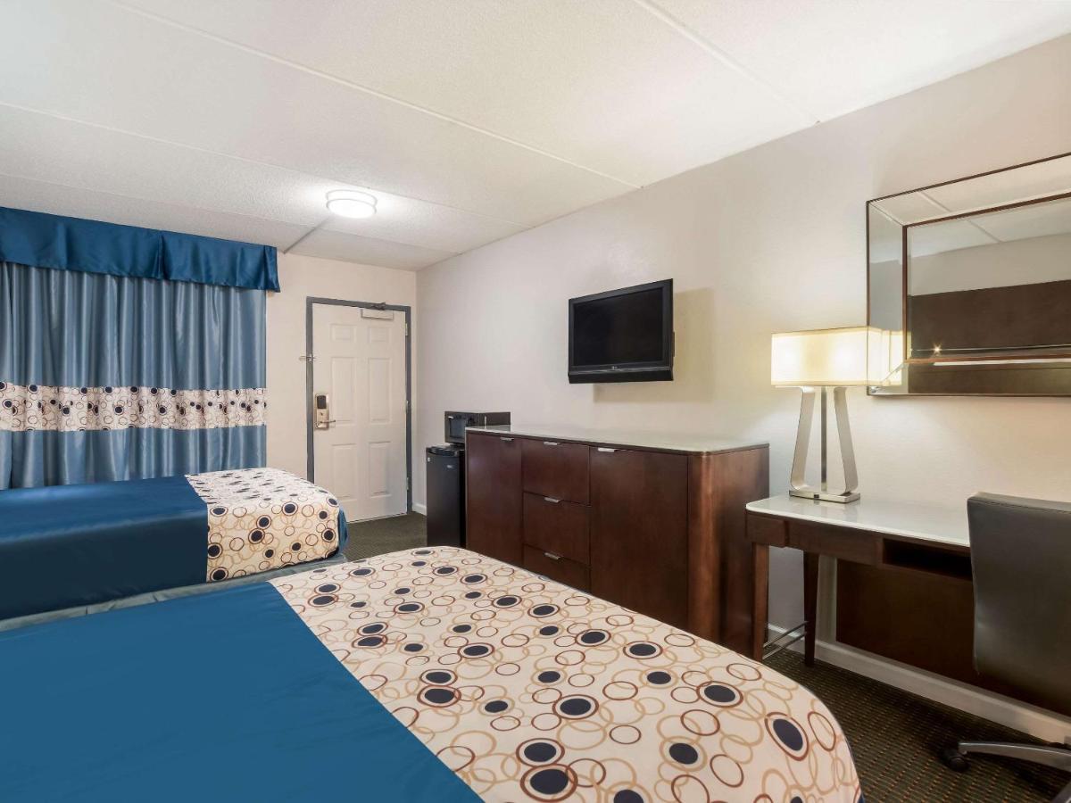 Rodeway Inn グリーンウッド エクステリア 写真