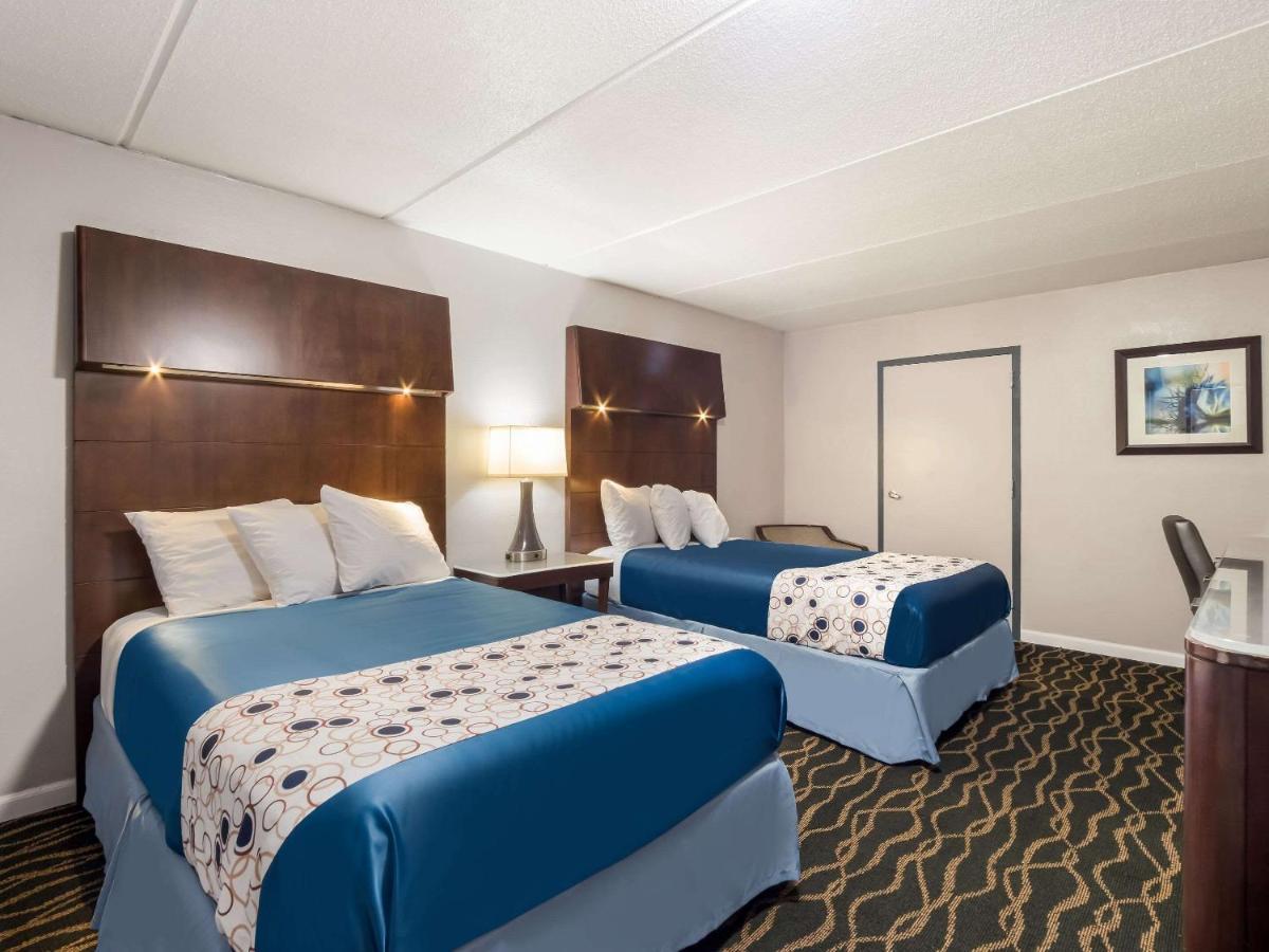 Rodeway Inn グリーンウッド エクステリア 写真